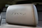 GMC Yukon Denali 2015 года